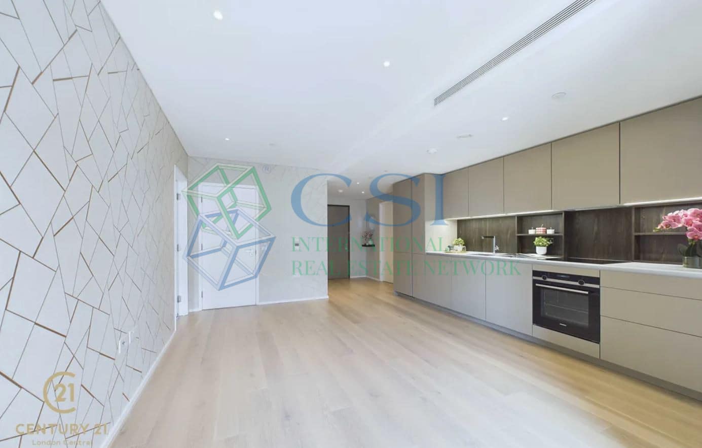Elegante appartamento con balcone nel prestigioso Coda Building a Londra