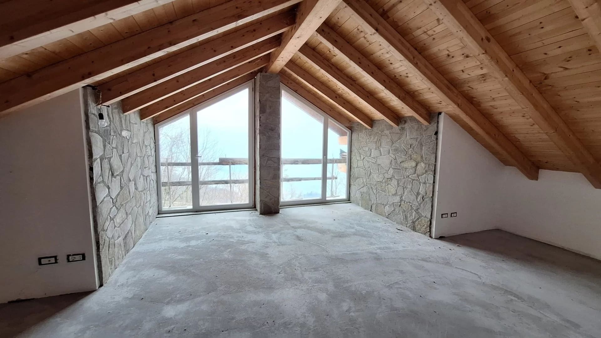 Villa di nuova costruzione con vista panoramica sul Lago di Como a Varenna