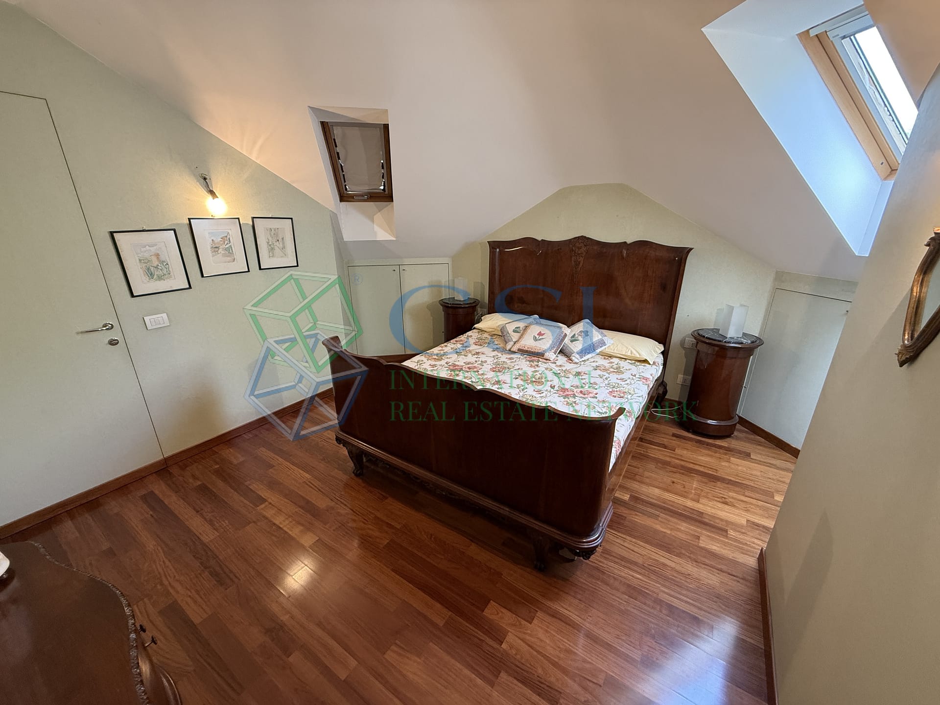 Villa padronale con piscina, dependance e parco privato a Merone