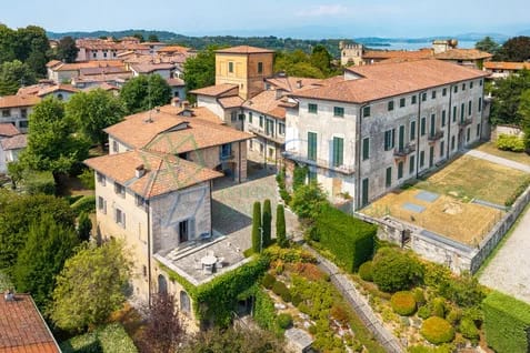 Villa storica ad Azzate